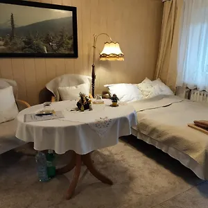 Apartament Azyl